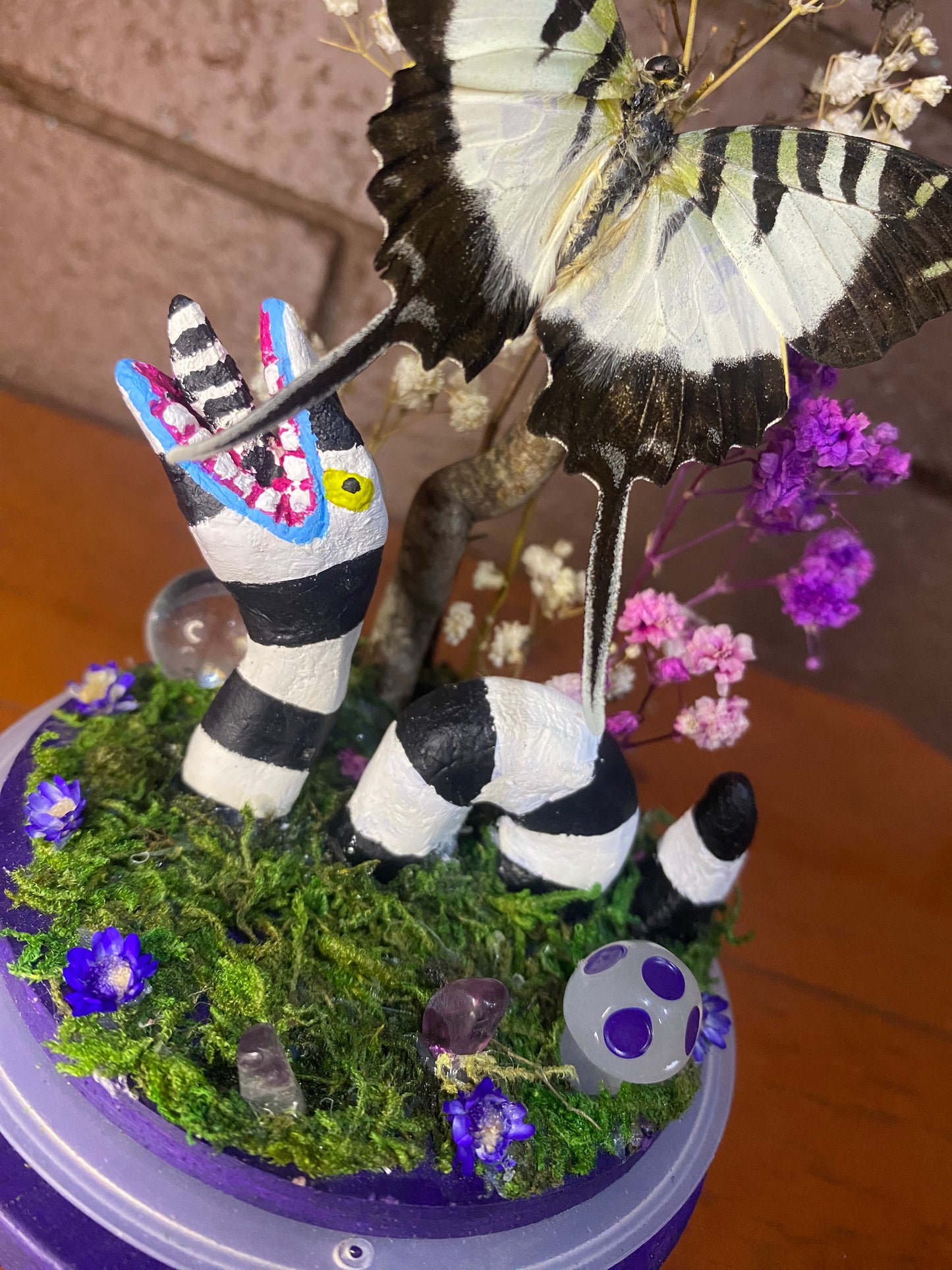 Large Beetlejuice Dome with sandworm